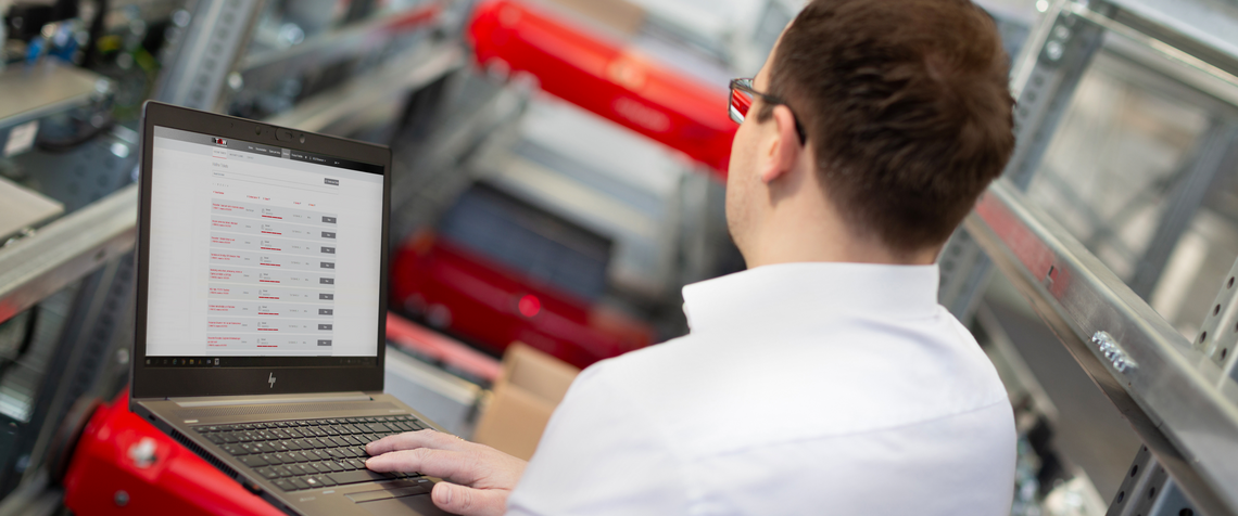 [Translate to North America:] logistics services