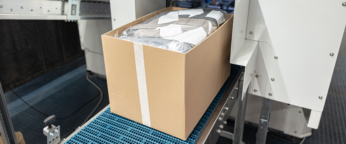 [Translate to North America:] warehouse operations for packaging