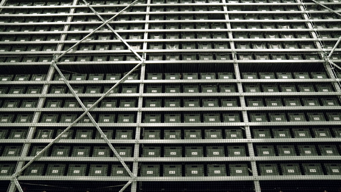 Zoomed-out view of Stingray shuttle system aisles for URBN