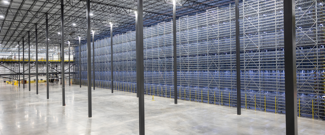 [Translate to North America:] SLAs and Warehouse Automation