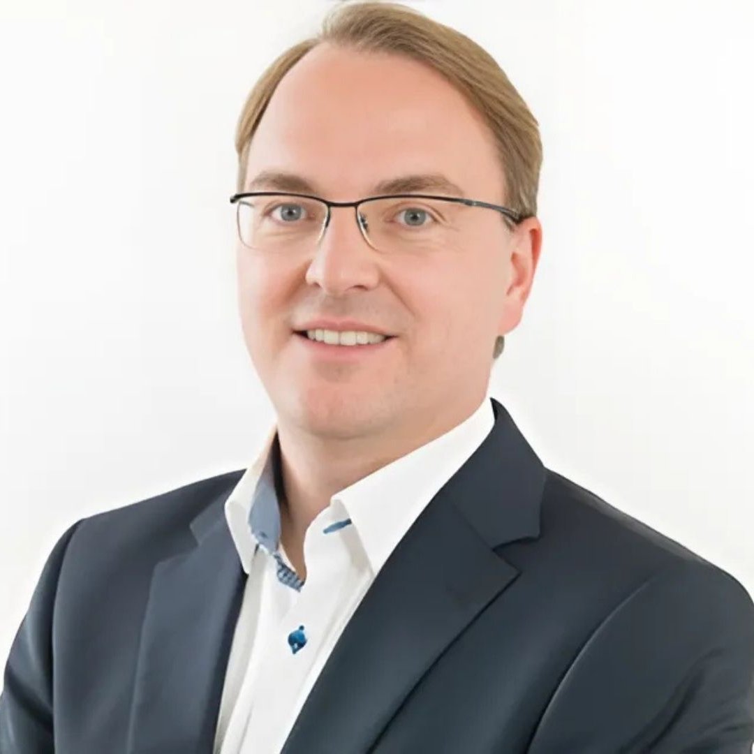 Michael Schedlbauer, Vice President Business Development Grocery | TGW Logistics