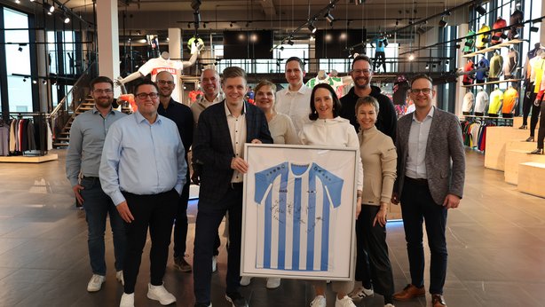 The Teams of JAKO and TGW Logistics